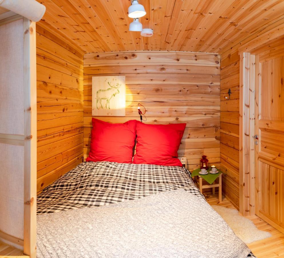 Hirsi - The White Blue Wilderness Lodge Kaamanen エクステリア 写真